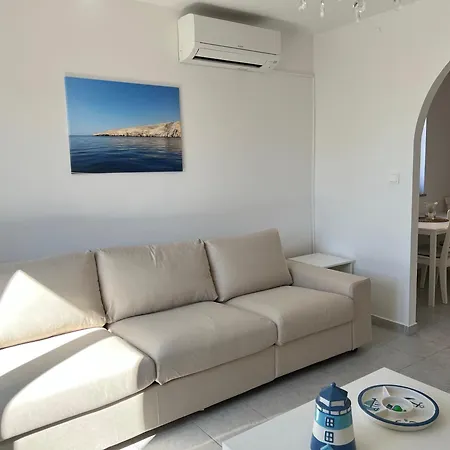 Laguna Apartment *