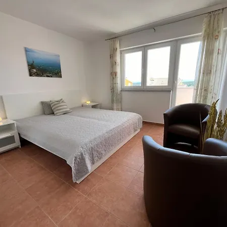 Laguna Apartment